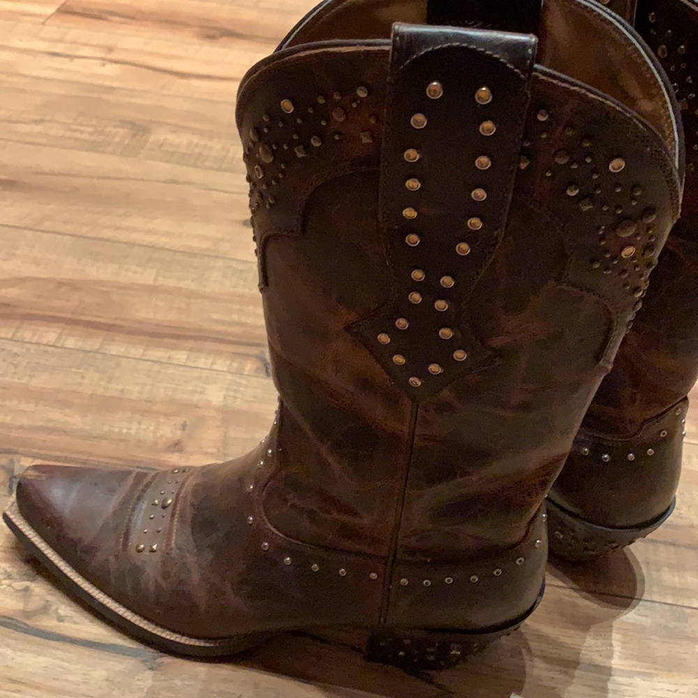 🐴Ariat Rhinestone distressed Western boots 10B brown